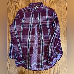 Mudd button down long sleeve shirt, Women’s size Medium